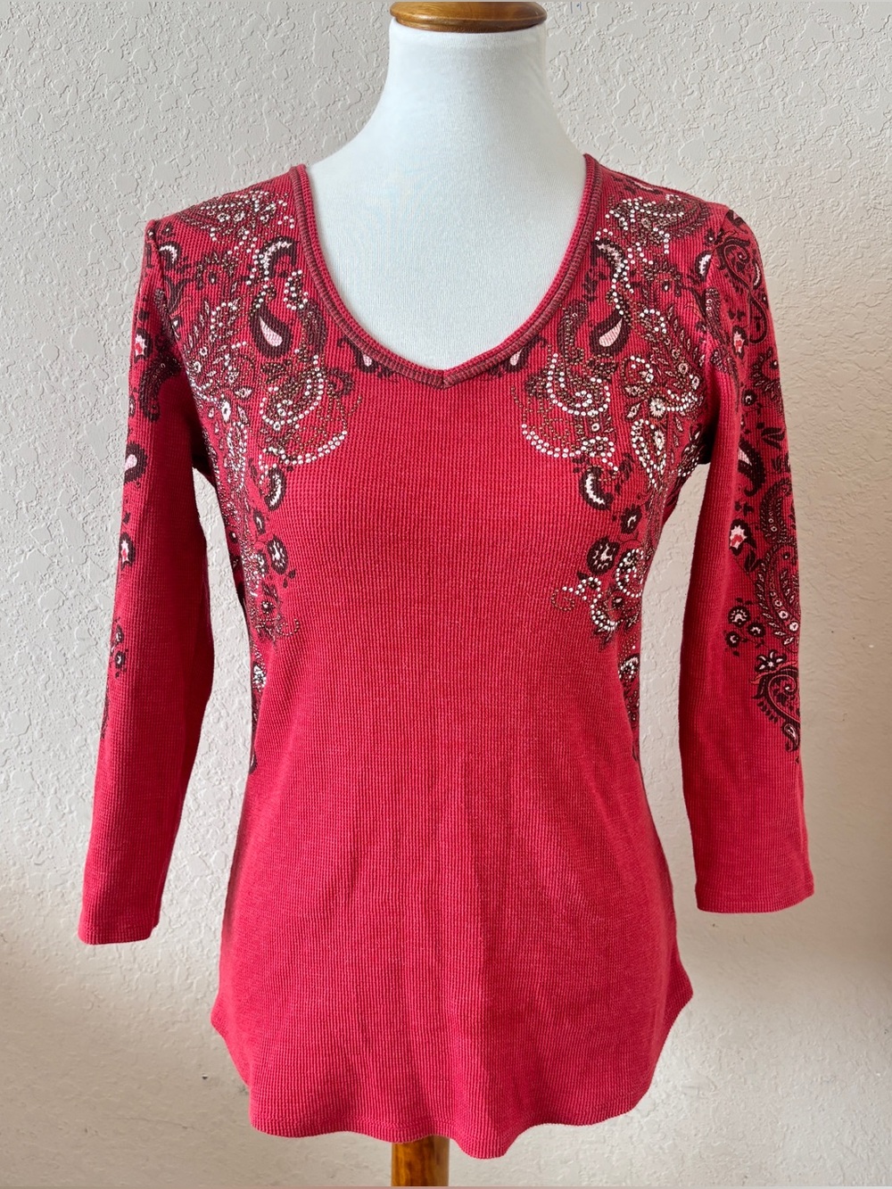 Reba Y2K Embellished Paisley Ribbed Top Grunge 3/4 Sleeve Red Western Medium.